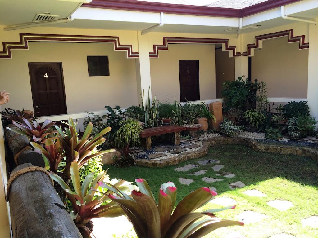 Ysabelle Mansion Bed and Breakfast Puerto Princesa Buitenkant foto