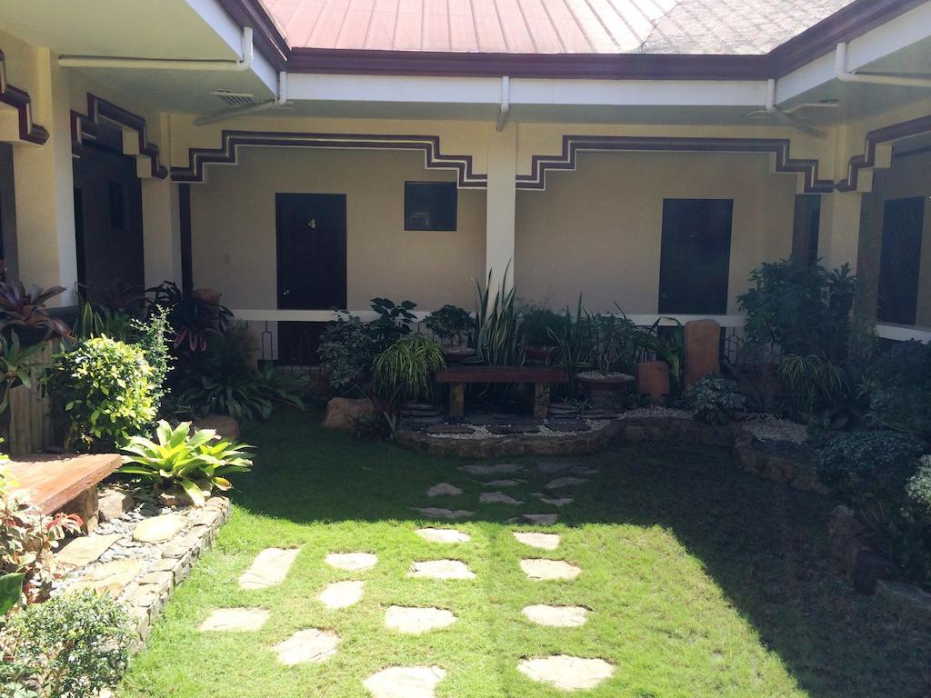Ysabelle Mansion Bed and Breakfast Puerto Princesa Buitenkant foto