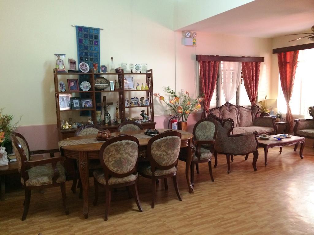 Ysabelle Mansion Bed and Breakfast Puerto Princesa Buitenkant foto