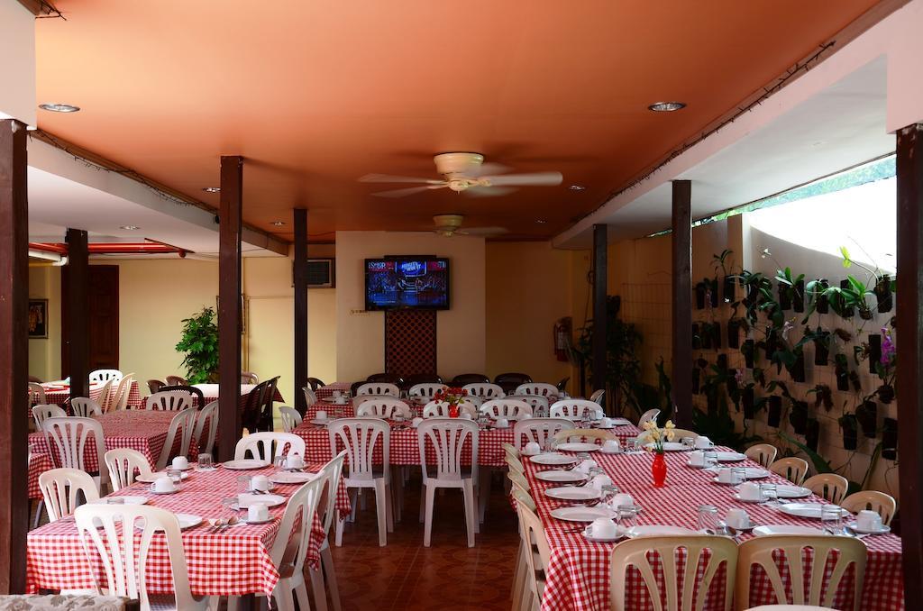 Ysabelle Mansion Bed and Breakfast Puerto Princesa Buitenkant foto