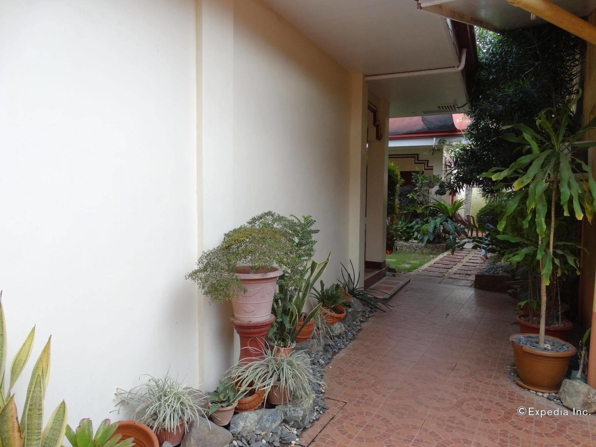 Ysabelle Mansion Bed and Breakfast Puerto Princesa Buitenkant foto