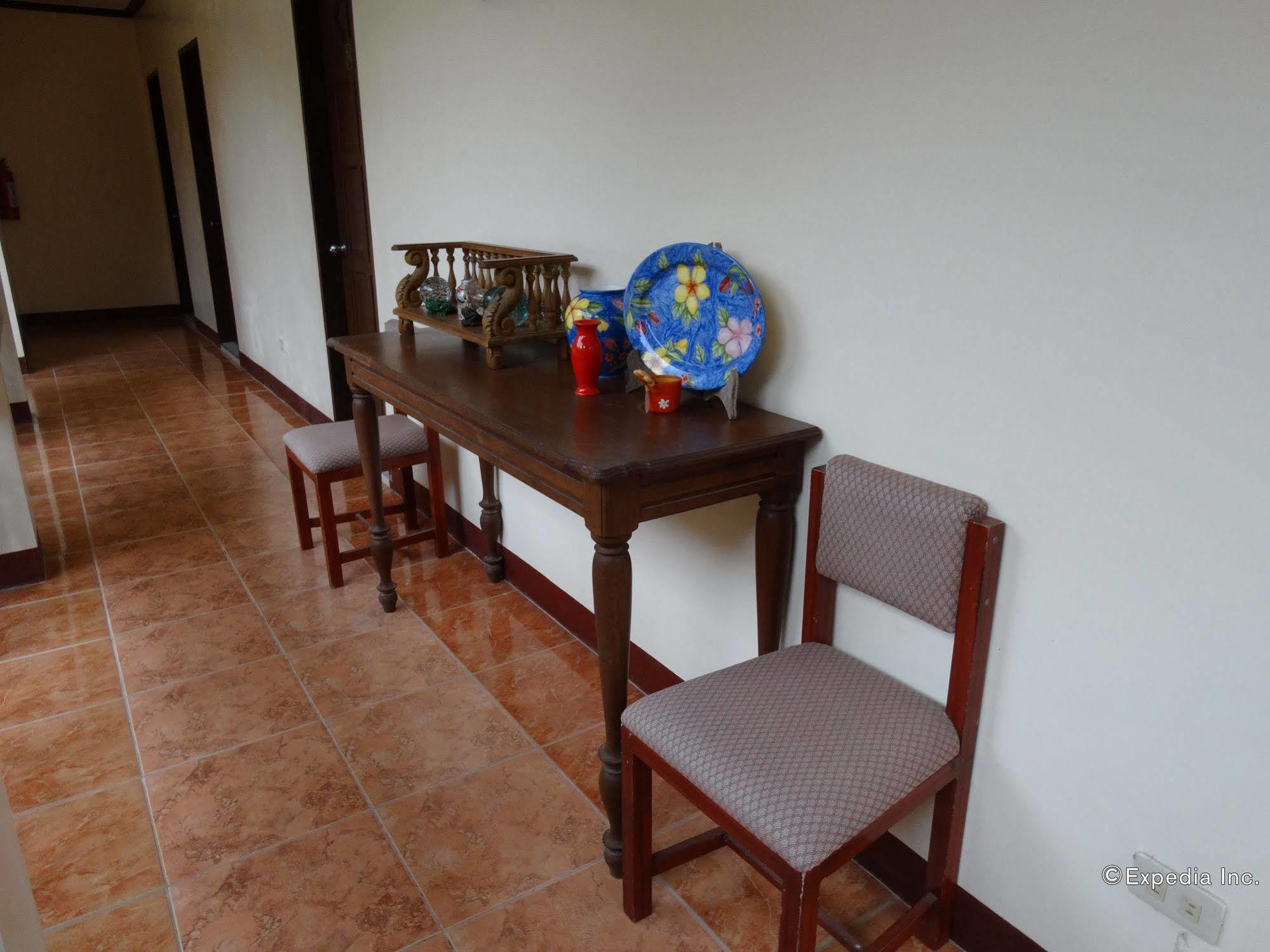 Ysabelle Mansion Bed and Breakfast Puerto Princesa Buitenkant foto