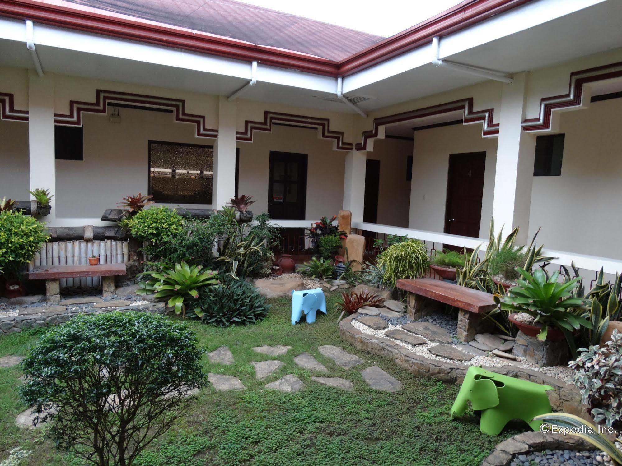 Ysabelle Mansion Bed and Breakfast Puerto Princesa Buitenkant foto
