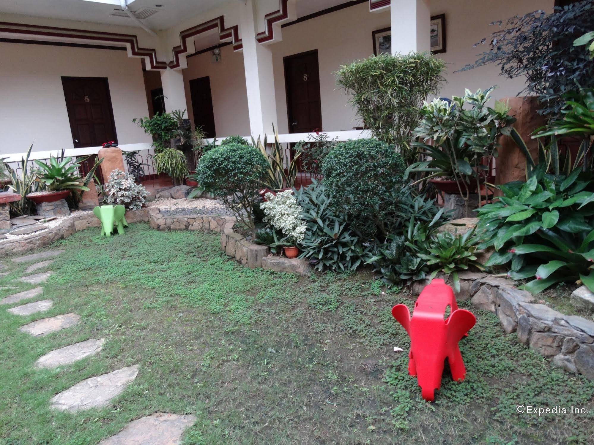 Ysabelle Mansion Bed and Breakfast Puerto Princesa Buitenkant foto